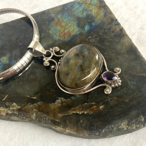 Sterling Silver 925 Oval Labradorite & Amethyst Pendant Necklace 18" Omega Chain - Picture 7 of 16
